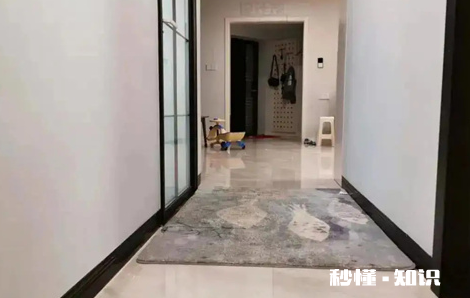 踢脚线要和门套颜色一样吗 踢脚线要和地砖颜色一样吗