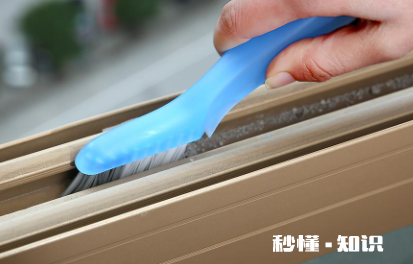 窗户槽积水怎么办 下雨时窗户下方会进水怎么办