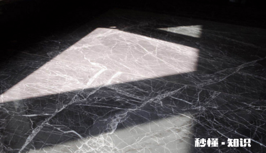 直接刷瓷砖上的防水胶有用吗 瓷砖上的透明防水胶怎样清除