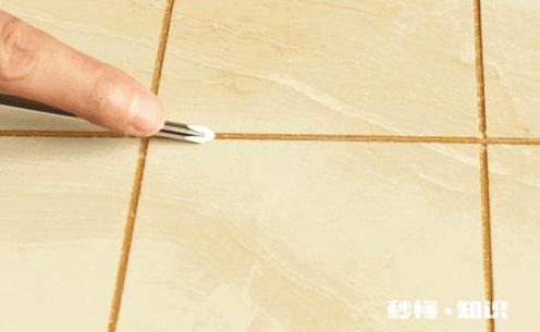 厕所缝用美缝剂还是用塑钢泥 厕所美缝现在黑了怎么办