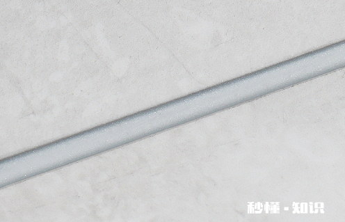 厕所缝用美缝剂还是用塑钢泥 厕所美缝现在黑了怎么办