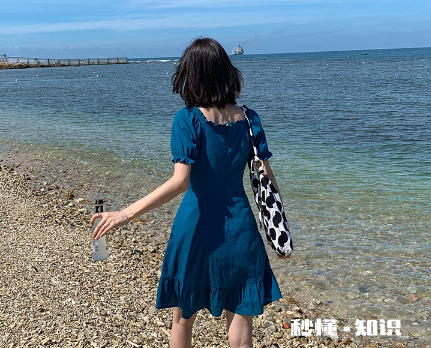 泡泡袖v领显肩宽吗 泡泡袖怎样穿不显得壮