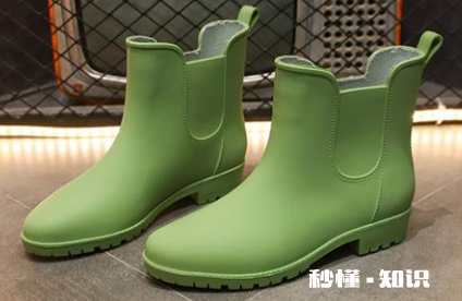 防雨胶鞋什么材质好 雨鞋材质pvc和橡胶的区别