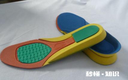 运动鞋的鞋垫可以拆开拿出来洗吗 运动鞋垫太臭怎么洗