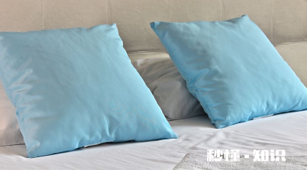 枕套要定期更换吗 枕套几天换一次比较好