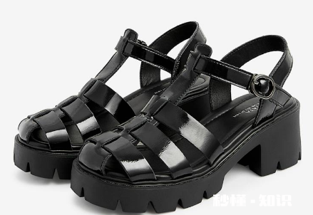 夏天光脚穿凉鞋怎么才不粘脚 夏天光脚穿凉鞋为什么粘脚