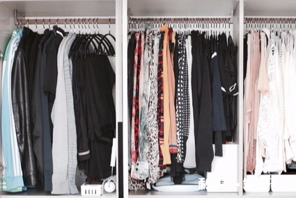 衣服放衣柜会吸甲醛吗 刚做好的衣柜可以放衣服吗