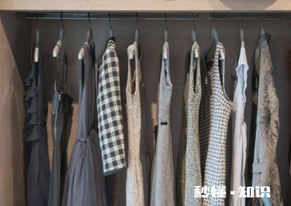 衣服放衣柜会吸甲醛吗 刚做好的衣柜可以放衣服吗