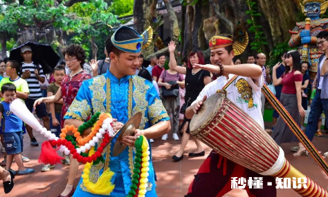 傣族服饰特点简介 傣族穿的衣服叫什么