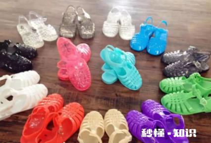 塑料凉鞋脏了用什么东西可以洗干净 塑料凉鞋怎么刷干净