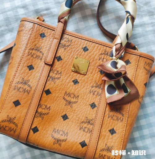mcm菜篮子包内衬什么样子 mcm菜篮子内衬是格子的是绒的