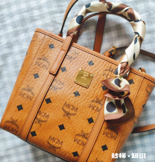 mcm菜篮子包内衬什么样子 mcm菜篮子内衬是格子的是绒的