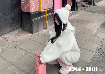 毛衣开衫可以用洗衣机洗吗 毛衣开衫用洗衣机洗好还是用手洗好