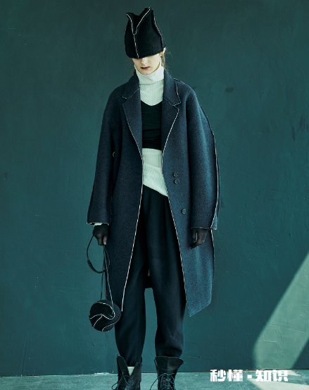 澳毛大衣质感硬吗 澳毛大衣硬的好还是软的好