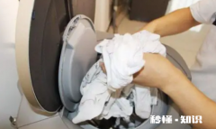 暂时不洗的衣服要不要泡 衣服不泡能洗干净吗