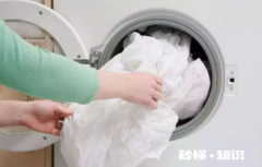 机油滴到裤子上怎么洗掉 什么东西洗机油效果最好