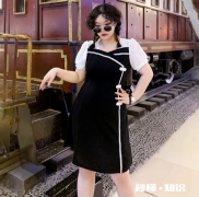 旗袍裙配马丁靴可以吗 长款旗袍配什么鞋子好看