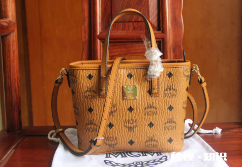 mcm菜篮子包底是不是有两条东西 mcm菜篮子底部为什么不一样