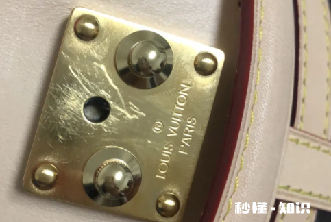 lv新包五金件有划痕正常吗 lv五金件磨损可以去店里换吗