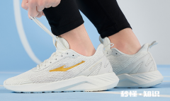 鞋子一晚上能自然风干吗 洗好的鞋子放在室内可以吗