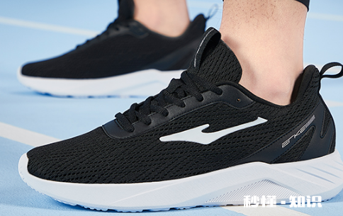 鞋子一晚上能自然风干吗 洗好的鞋子放在室内可以吗