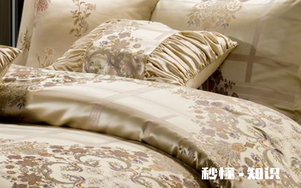 丝绸四件套怎么清洗 真丝被套可以干洗吗