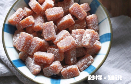 糖块粘在衣服上怎么办 衣服上有糖稀怎么洗掉