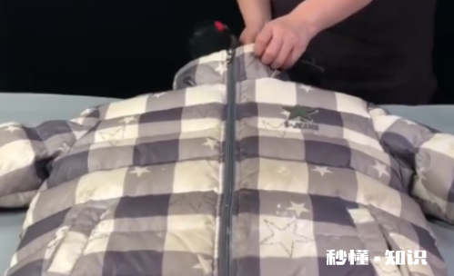 羽绒服是看蓬松度还是看重量 羽绒服穿久了还会蓬松吗