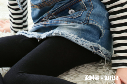 各种颜色打底袜怎么搭配 打底袜可以配小白鞋吗