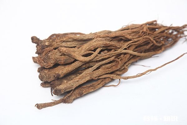 黄芪当归泡水喝的禁忌 黄芪当归泡水喝的功效