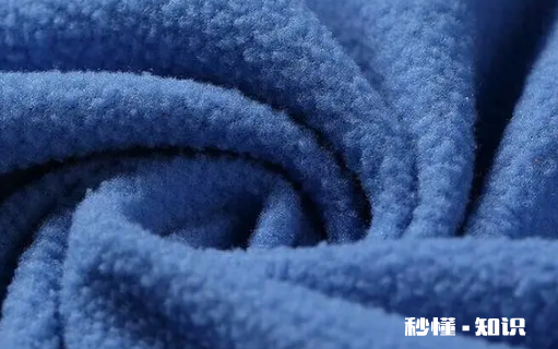 摇粒绒是不是容易粘灰尘 黑色摇粒绒外套容易沾灰怎么办