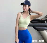 胸小穿美背好还是正常胸罩好 平胸穿美背是不是更平