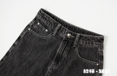 洗牛仔裤为什么有黄水 洗牛仔裤的水发黄是布料差吗