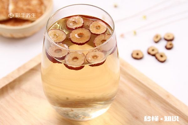 红枣泡水喝的禁忌 红枣泡水喝的注意事项