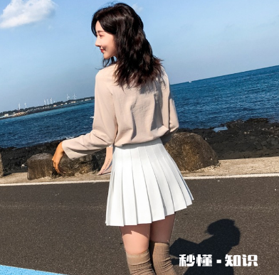 胯宽适合细百褶还是粗百褶 胯宽买百褶裙是不是要大一号