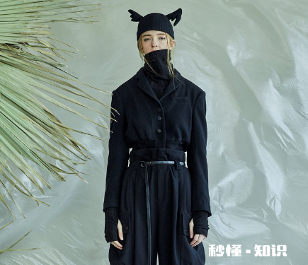 澳毛大衣是不是很轻 澳毛大衣轻的好还是重的好