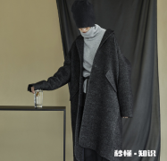 澳毛大衣是不是很轻 澳毛大衣轻的好还是重的好