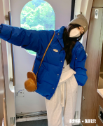 黄皮穿克莱因蓝色会不会显黑 克莱因蓝黄黑皮可不可以穿