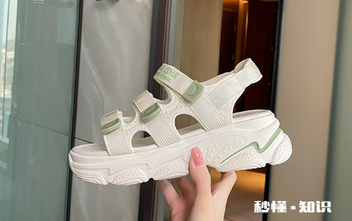 凉鞋走路的时候有带气的声音怎么回事 凉鞋走路有声音怎么解决