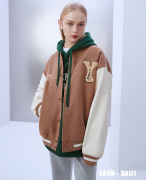 棒球服男生宽松点好还是修身点好 男生买棒球服可以买大一号吗