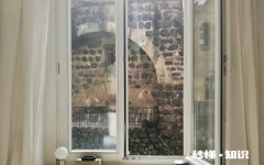 开发商为什么采用塑钢窗户 塑钢窗户有必要换成断桥铝吗