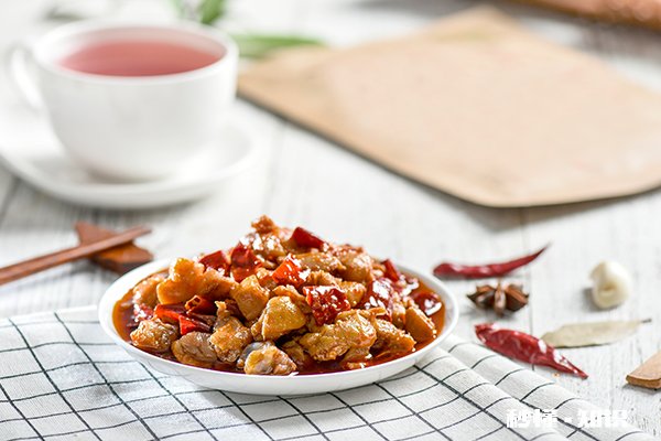 鸡蛋和虾可以一起吃吗 鸡蛋不能和什么一起吃