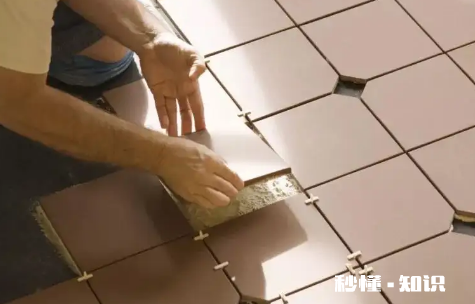 贴地砖要做自流平吗 门店地面贴地砖还是用自流平