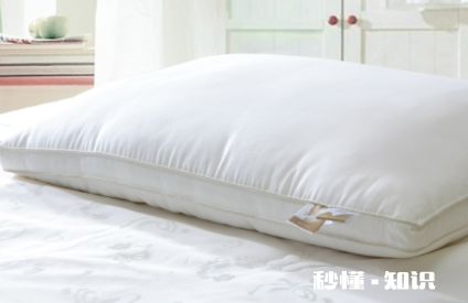 蚕丝枕头会不会睡塌 蚕丝枕头对颈椎好吗