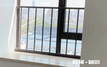 窗户打了玻璃胶多久能开窗 窗户打玻璃胶打外面还是里面