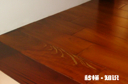 地板清漆起泡了怎么办 地板清漆怎么有很多水泡