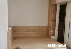 墙布和定制柜子哪个先装 墙布贴好第二天可以装柜子吗