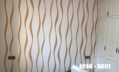 墙布和定制柜子哪个先装 墙布贴好第二天可以装柜子吗