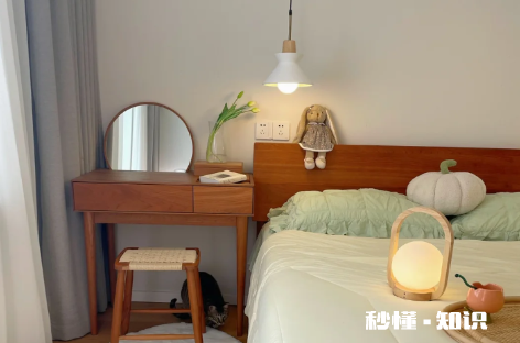 二手房装修是刷墙漆还是贴壁纸 二手房装修是先铺地板还是先刷墙