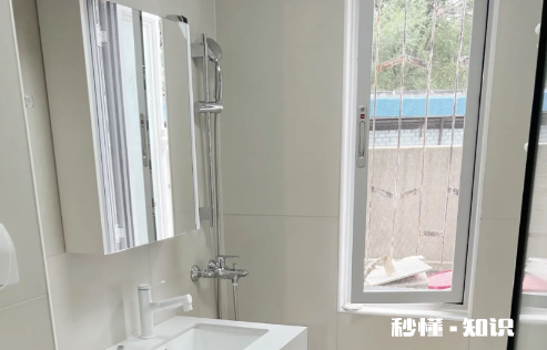 镜柜玻璃坏了怎么换玻璃 镜柜玻璃下面发黑怎么处理